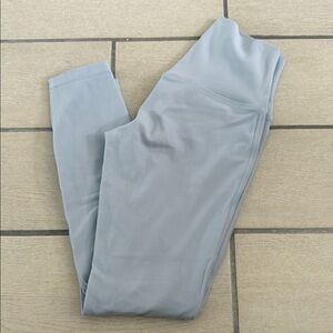 NWOT lululemon 25” baby blue align leggings